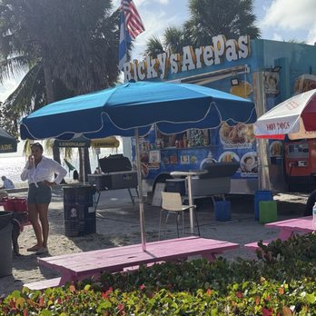 Rickenbacker Causeway - Food trucks on the east bound - Landmarks & Historical Buildings Near Me - Key Biscayne, Florida Rickenbacker Causeway - Food trucks on the east bound - Landmarks & Historical Buildings Near Me - Key Biscayne, Florida