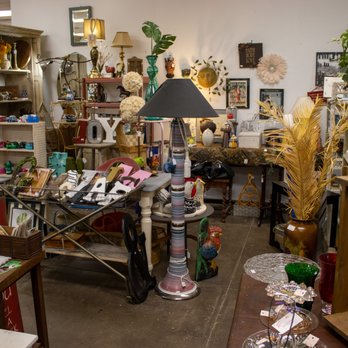The Stuffology Store - Antiques Near Me - Llano, Texas The Stuffology Store - Antiques Near Me - Llano, Texas