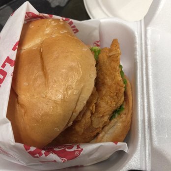 Raising Cane's Chicken Fingers - Chicken sandwich - Fast Food Near Me - Reno, Nevada