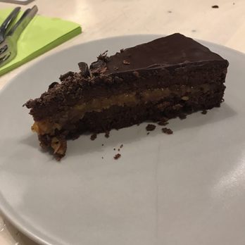 Veggiezz - Traditional Viennese cake - Vegan Near Me - Vienna, 9