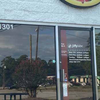 Jiffy Lube - DO NOT go to this location in Conroe. It has thieves and they take advantage of women and charge them for things they don't need fixed! - Oil Change Stations Near Me - Conroe, Texas Jiffy Lube - DO NOT go to this location in Conroe. It has thieves and they take advantage of women and charge them for things they don't need fixed! - Oil Change Stations Near Me - Conroe, Texas