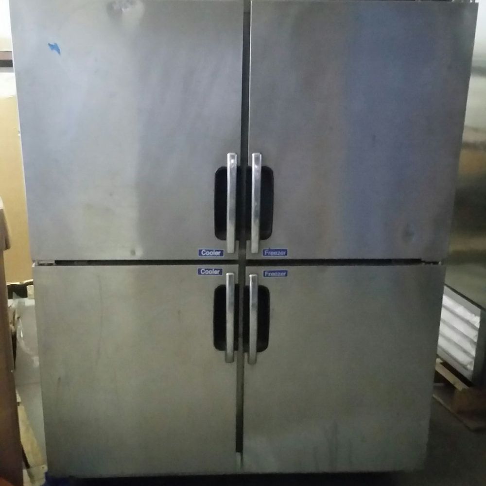 This is a refrigerator freezer combo. This is a refrigerator freezer combo.
