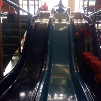 Clareview Community Recreation Centre - Slides - Recreation Centers Near Me - Edmonton, Alberta