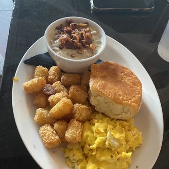 Redhead Bay Cafe - Sausage gravy and biscuits - New American Near Me - Virginia Beach, Virginia