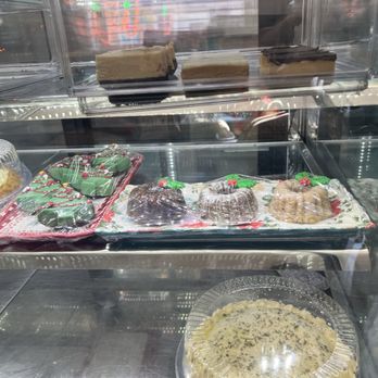 Aunt Gingibread's Bakery - Bakeries Near Me - Apopka, Florida