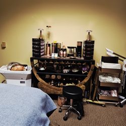 Heavenly Hands Massage & Acupuncture - 25900 Greenfield