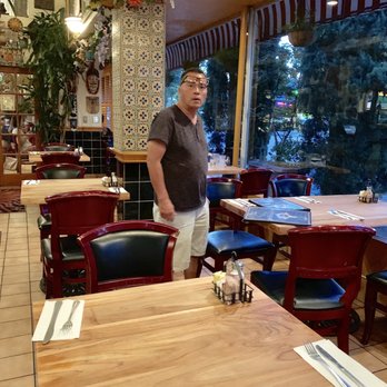 Tower Cafe - 07.22.19 dining area section - Breakfast & Brunch Near Me - Sacramento, California