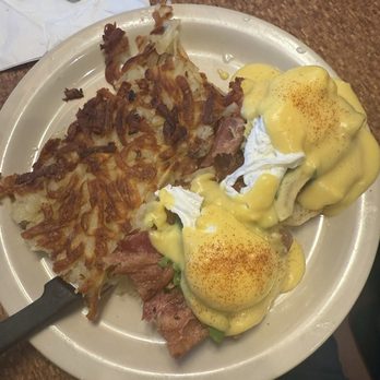 Bill's Café - California Benedict - Breakfast & Brunch Near Me - Pleasanton, California Bill's Café - California Benedict - Breakfast & Brunch Near Me - Pleasanton, California