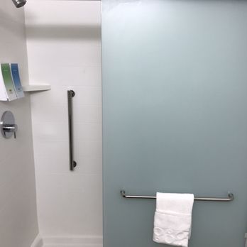 Home2 Suites by Hilton Duncan - Shower - Hotels Near Me - Duncan, South Carolina