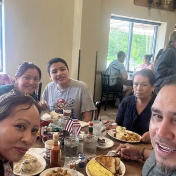 Black Honey Hashery - Biscuits and Gravy* - Coffee & Tea Near Me - De Pere, Wisconsin