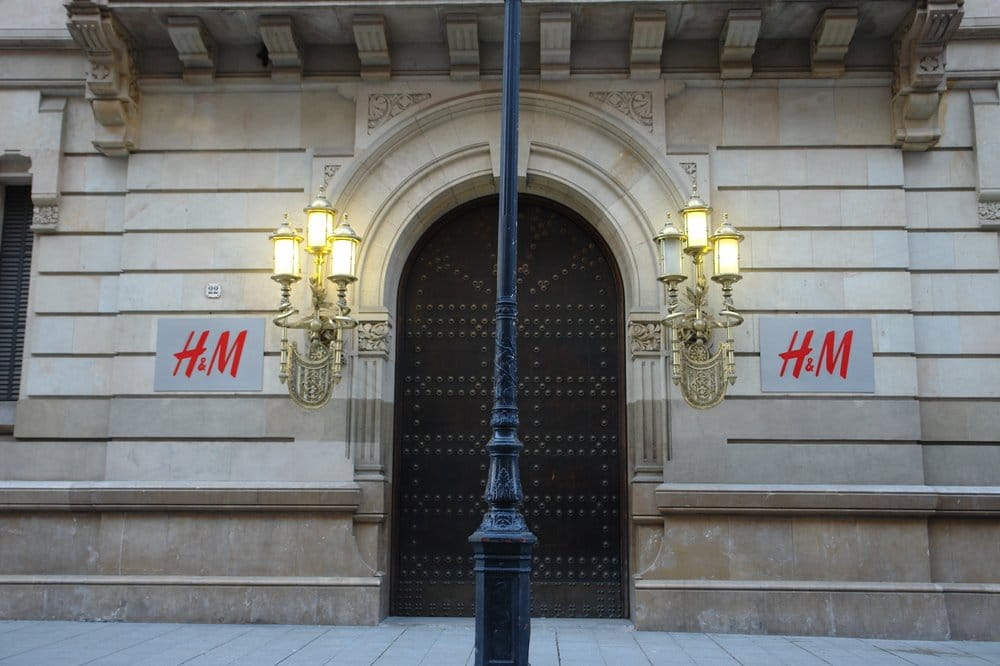 H & M