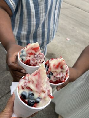 Sno-La Snowballs by null