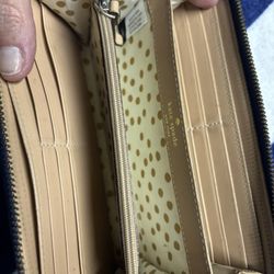 Up & Down Closet - Kate Spade zip wallet