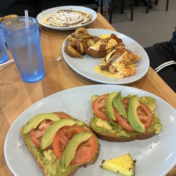 @ The Diner - Avocado toast - Breakfast & Brunch Near Me - Orlando, Florida @ The Diner - Avocado toast - Breakfast & Brunch Near Me - Orlando, Florida