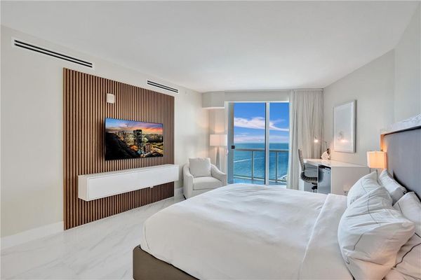 Beach House Fort Lauderdale, a Hilton Resort by null