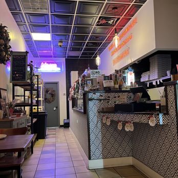 Bloom pizzeria - Ordering counter - Pizza Near Me - Oakland, California