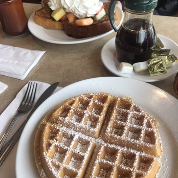 Pete's Grill - Waffle and French Toast with fruit - New American Near Me - Sunnyside, New York