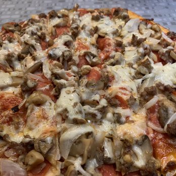 Melting Pot Pizza - All the way without green peppers - Pizza Near Me - Front Royal, Virginia Melting Pot Pizza - All the way without green peppers - Pizza Near Me - Front Royal, Virginia