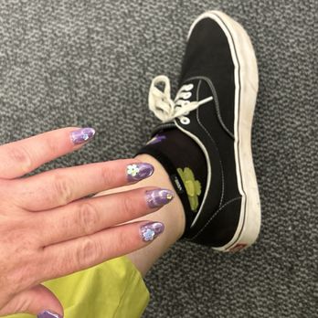 Anita x Nails - Swirl nails - Nail Technicians Near Me - San Francisco, California