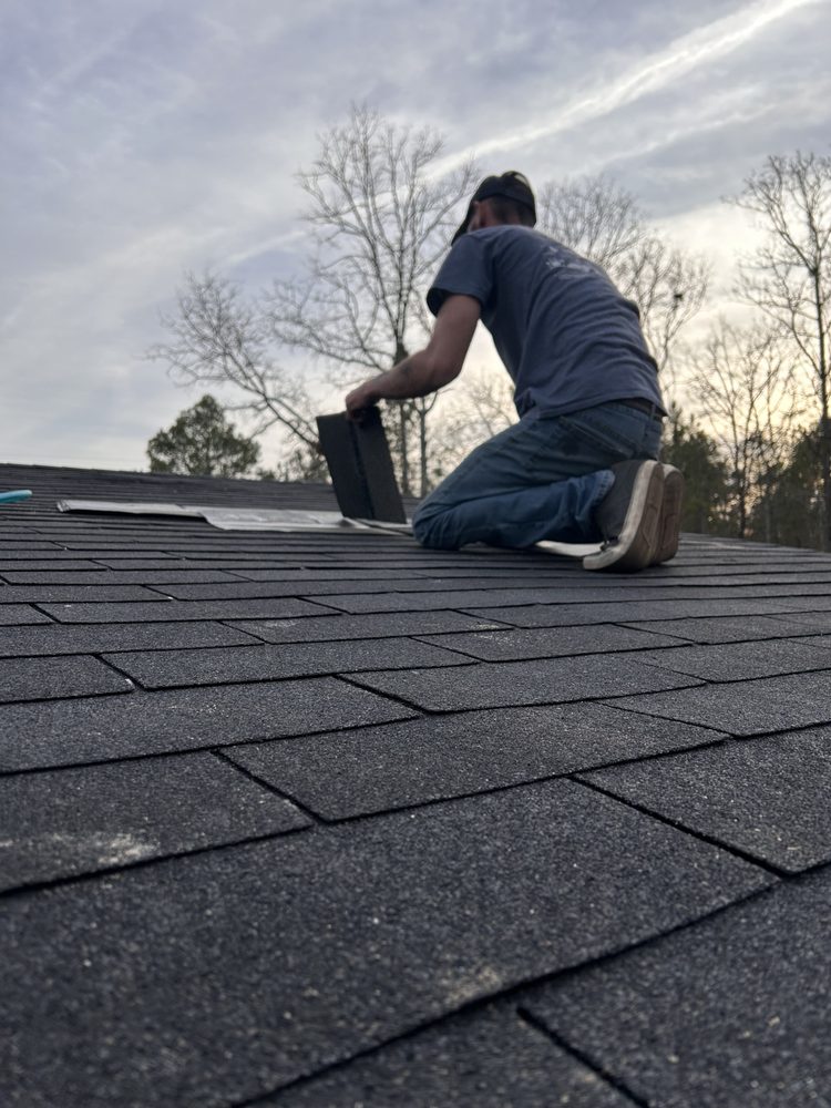 Slide of Noah Ready’s Roofing and Repair