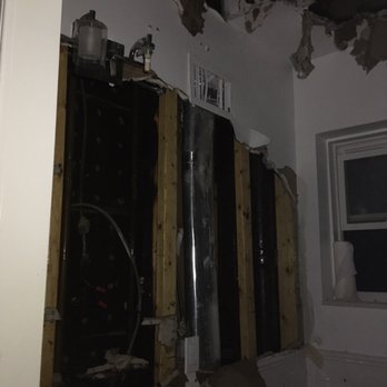 Privilege Construction - Another bathroom. Nice paint job. - General Contractors Near Me - East Elmhurst, New York