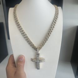 JC Gold Jewelers - Iced out Cuban chain