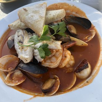 Noyo River Grill - Cioppino - American Near Me - Fort Bragg, California Noyo River Grill - Cioppino - American Near Me - Fort Bragg, California