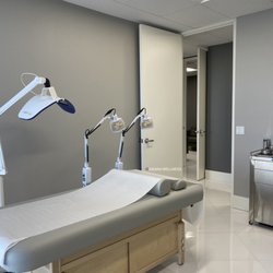 Asiana Wellness - Our Treatment Room - Acupuncture for Anxiety, Insomnia, Headache, Bloating, Digestive Issues, Weight Management, Hormonal Imbalance, PMS