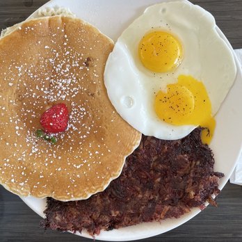 Sweet E's Cafe - Homemade corn beef hash with eggs and 1 pancake - Cafes Near Me - Honolulu, Hawaii Sweet E's Cafe - Homemade corn beef hash with eggs and 1 pancake - Cafes Near Me - Honolulu, Hawaii