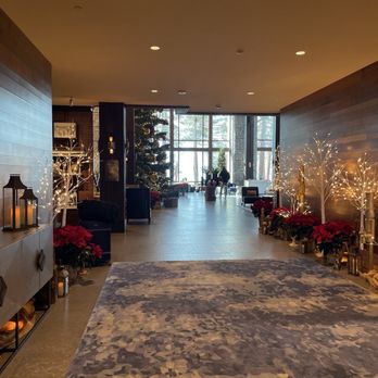 Edgewood Lake Tahoe Resort - Entry - Hotels Near Me - Stateline, Nevada