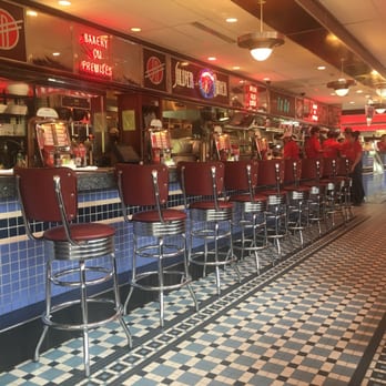 Silver Diner - Dining Bar - Diners Near Me - Reston, Virginia Silver Diner - Dining Bar - Diners Near Me - Reston, Virginia