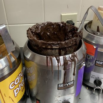 Baskin Robbins - Every time I come in the fudge machine seems to be broken. - Ice Cream & Frozen Yogurt Near Me - Gilroy, California Baskin Robbins - Every time I come in the fudge machine seems to be broken. - Ice Cream & Frozen Yogurt Near Me - Gilroy, California