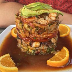 El Pariente Mariscos & Mas - Torre de mariscos