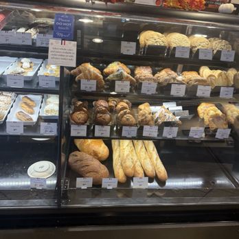 la Madeleine - Display case at open - Cafes Near Me - Chandler, Arizona