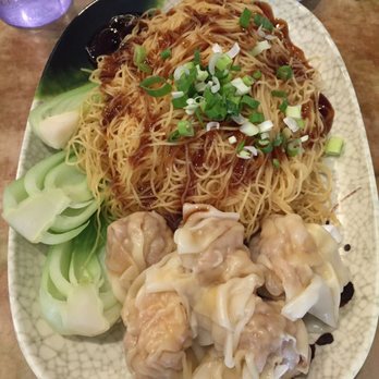Mike's Noodle House - Large wonton lo mein - Cantonese Near Me - Seattle, Washington