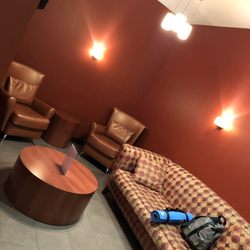 Golds Gym - Women's dressing area lounge