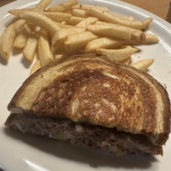 Trankis Restaurant - Patty melt with Swiss and grilled onions - Chicken Wings Near Me - Chowchilla, California