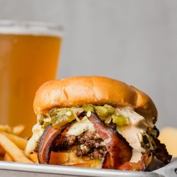 Tiffany Sports Lounge - Tommie Burger