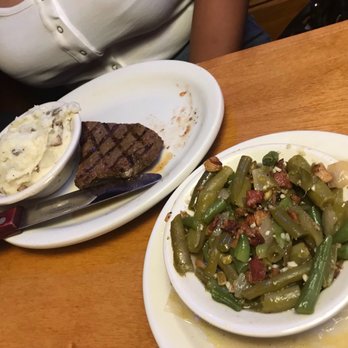 Texas Roadhouse - 6 oz sirloin side of mashed potatoes and green beans - Steakhouses Near Me - El Paso, Texas Texas Roadhouse - 6 oz sirloin side of mashed potatoes and green beans - Steakhouses Near Me - El Paso, Texas