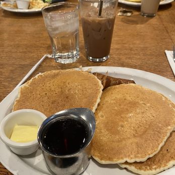 Dish - Full stack pancakes - American Near Me - La Canada Flintridge, California
