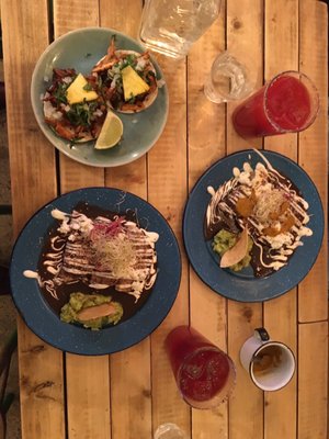 Los Güeros-Tacos in Paris from México by null