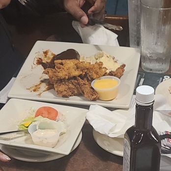 O'Charley's Restaurant & Bar - Chicken tenders with steak - American Near Me - Glen Allen, Virginia