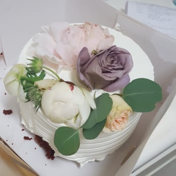 City Flowers - Top tier of cake - Florists Near Me - Los Angeles, California