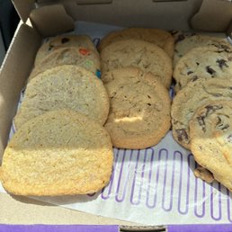 So warm and soft Chocolate Chunk,Classic with M&M'S, peanut butter and the Vegan Birthday Cake,Snickerdoodle So warm and soft Chocolate Chunk,Classic with M&M'S, peanut butter and the Vegan Birthday Cake,Snickerdoodle