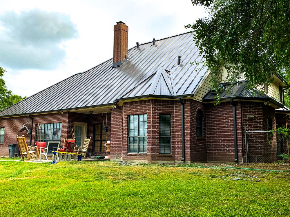 Slide of Vantage Roofing