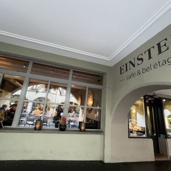 Einstein Kaffee & Rauchsalon - Cafes Near Me - Bern, BE