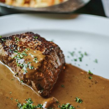 Bistro Zwart Huis - Steak with Peppercorn Sauce // @siobhainautumn - Belgian Near Me - Bruges, VWV