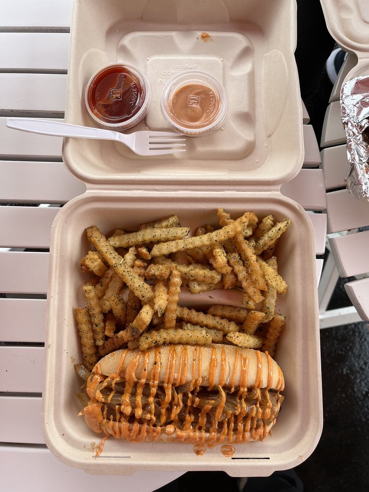 International House of Hot Dogs & Goodies