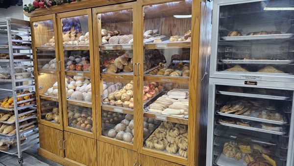 El Quetzal Taqueria & Bakery