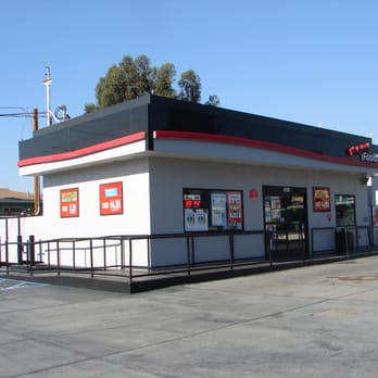 United Oil 76 - the exterior of a gas station - Gas Stations Near Me - Long Beach, California United Oil 76 - the exterior of a gas station - Gas Stations Near Me - Long Beach, California